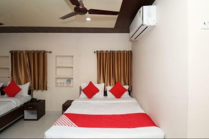Hotel R D Palace Varanasi Luaran gambar