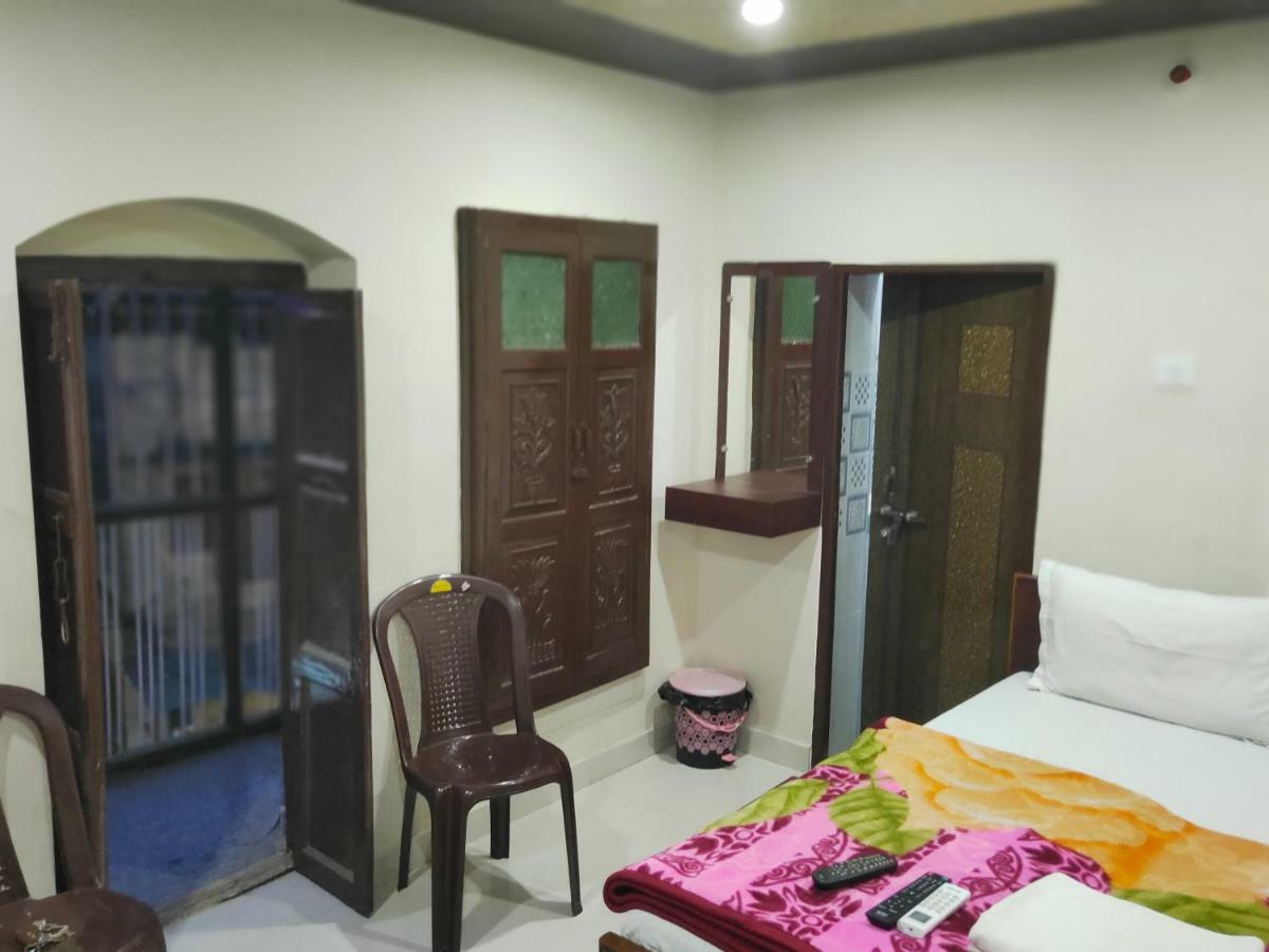 Hotel R D Palace Varanasi Luaran gambar