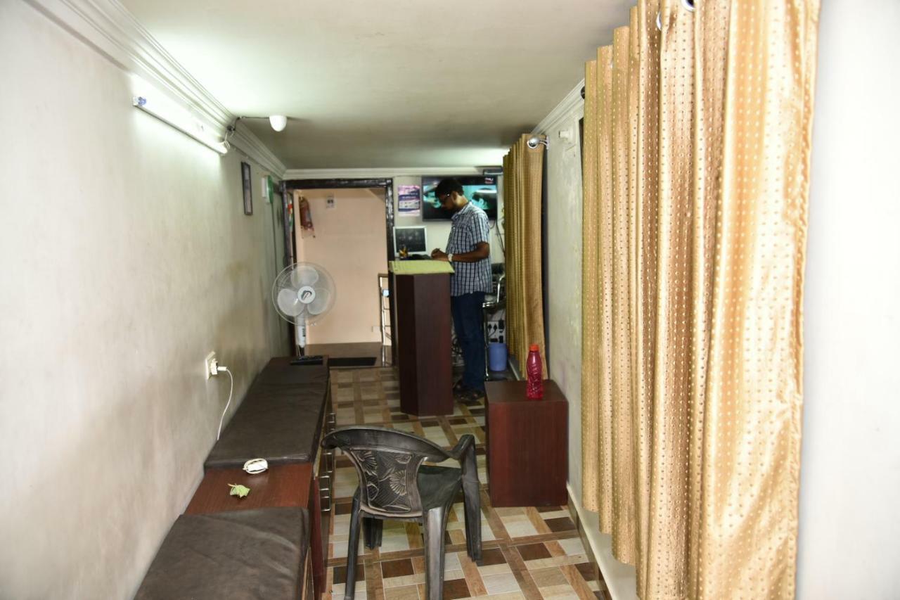 Hotel R D Palace Varanasi Luaran gambar