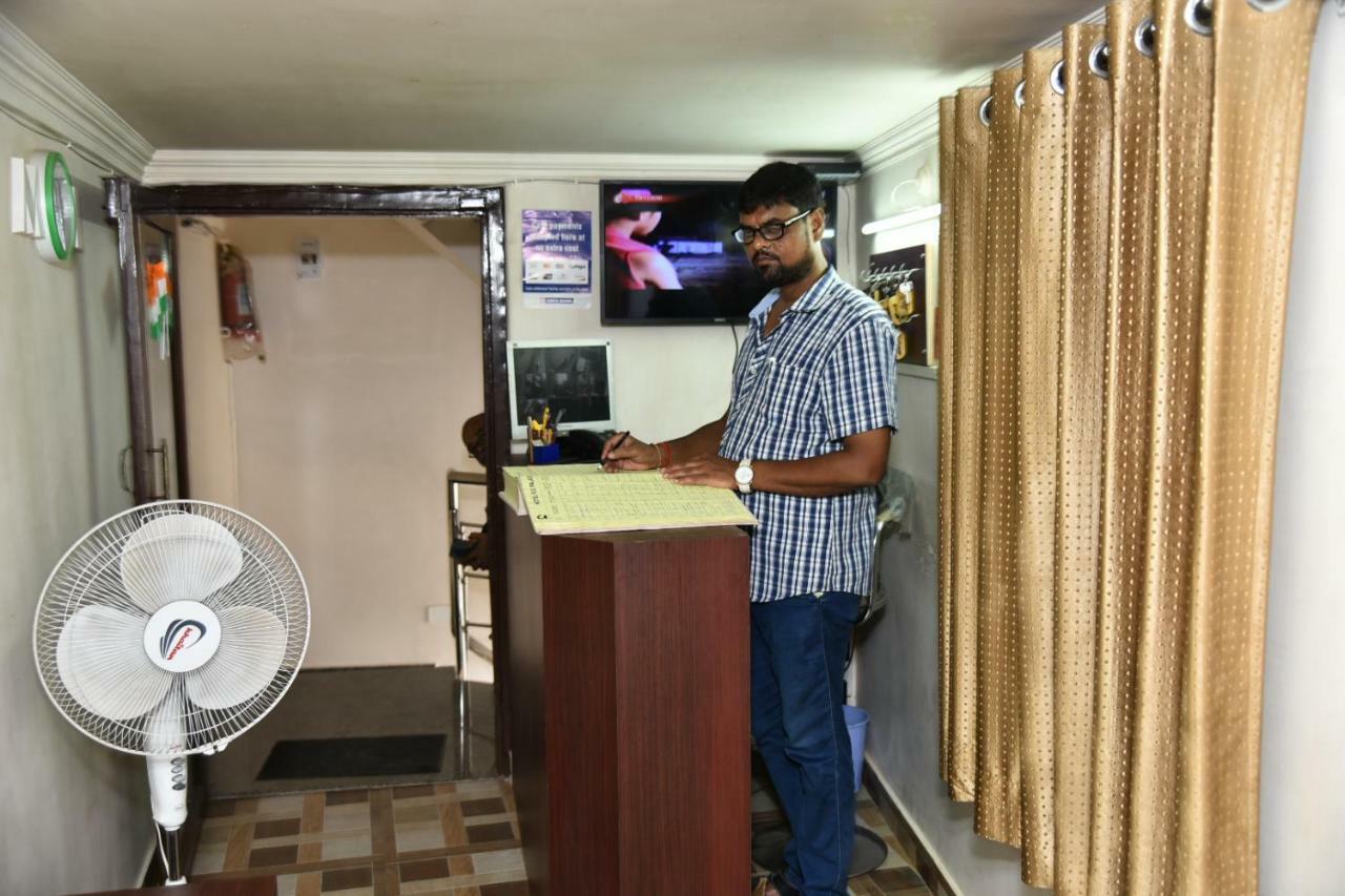 Hotel R D Palace Varanasi Luaran gambar